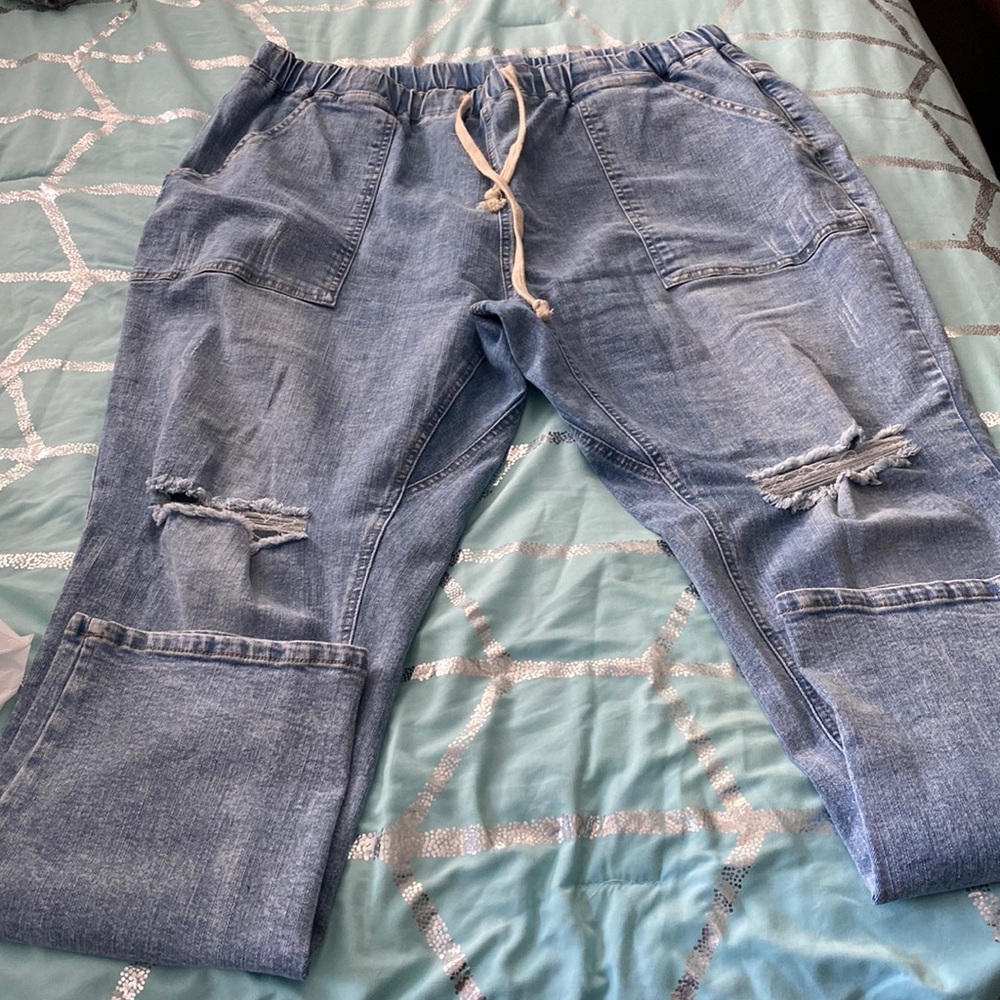 Drawstring pants